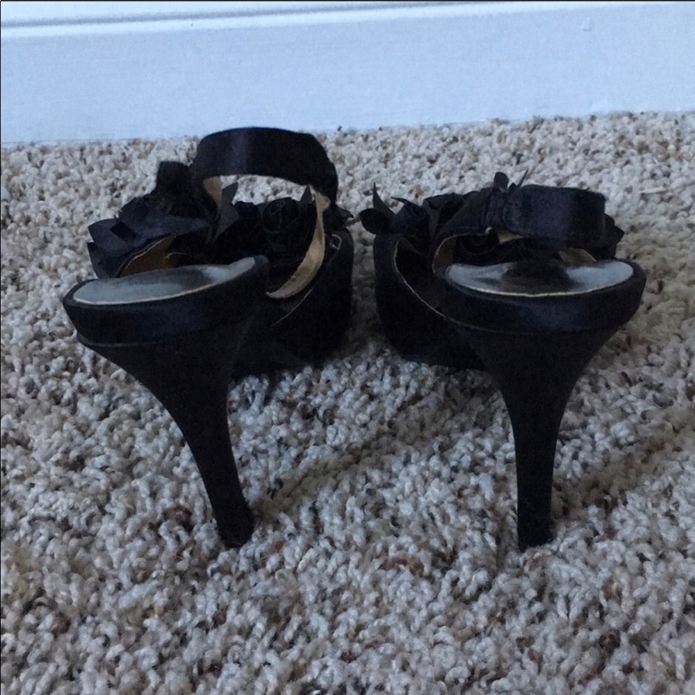 Heels - Picture 3 of 6